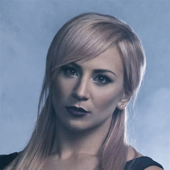 Skillet Band Member Jen Ledger Jen Ledger Skillet Girl Drummer