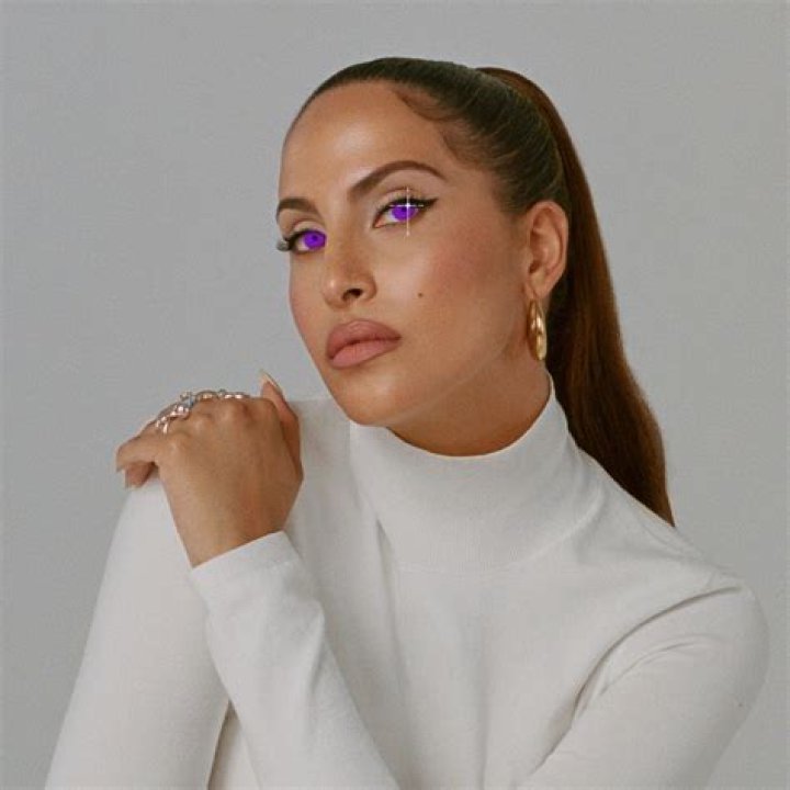 Snoh Aalegra's Instagram, Twitter & Facebook on IDCrawl