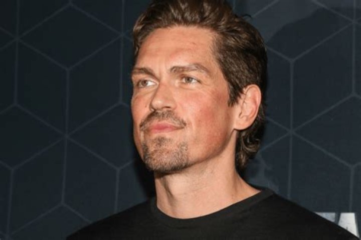 Steve Howey Profile, Photos, News, Bio CelebNest