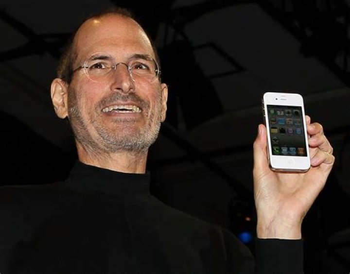 Steve Jobs' Daughter Lisa BrennanJobs Tells Life Story in New Book