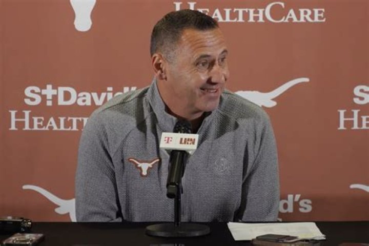 Steve Sarkisian provides injury updates on three Texas players