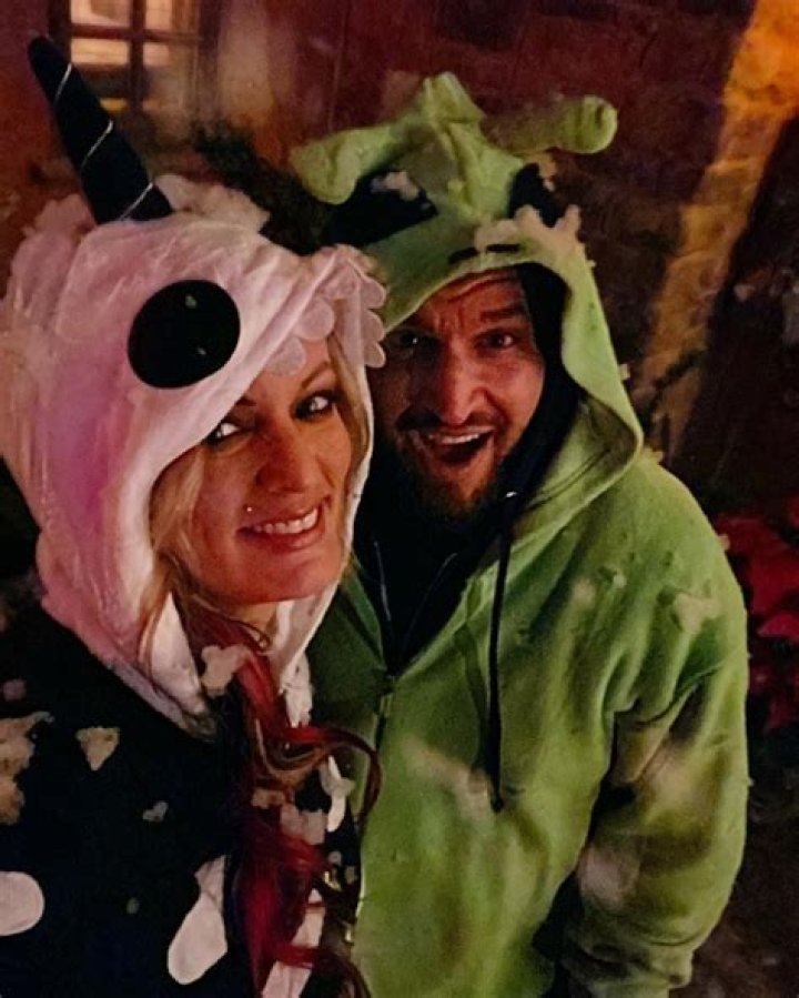 Stormy Daniels quietly married porn star beau last year Today News Post