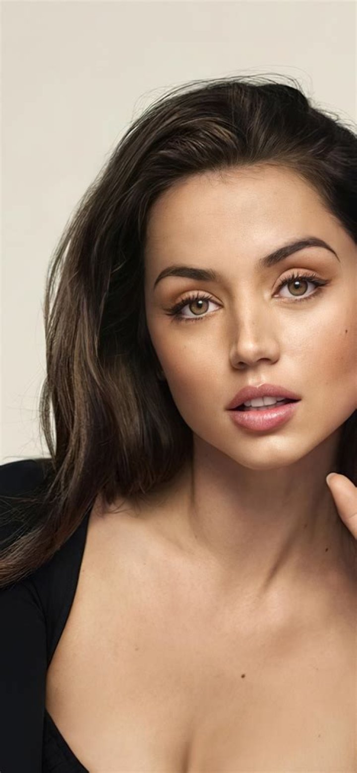 Stunning Ana de Armas Wallpaper 5K