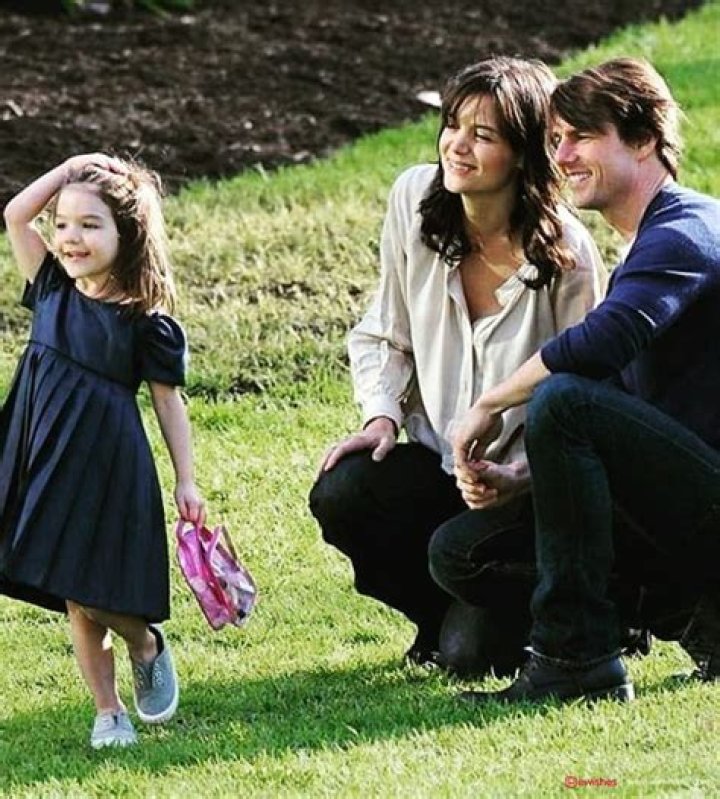 Suri Cruise Age, Net Worth, Boyfriend, Family, Height and Biography