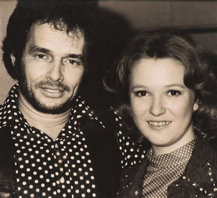 Tanya Tucker and Merle Haggard Merle haggard, Country music artists