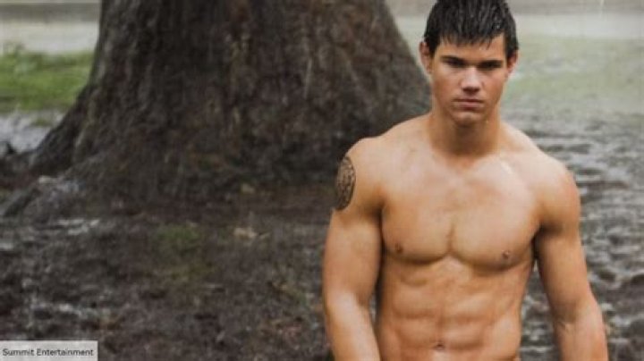Taylor Lautner 'Praying' For John Mayer Ahead of Taylor Swift 'Speak Now'