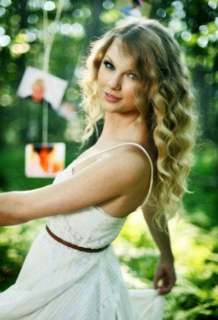 Taylor Swift Mine [Music Video] Taylor Swift Image (21520005) Fanpop