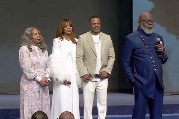 TD Jakes Lends A Voice To The EndSARS Protest