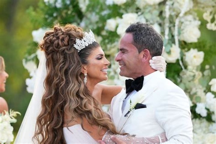 Teresa Giudice&rsquo;s Wedding Hair Luis &ldquo;Louie&rdquo; Ruelas Reacts Style & Living