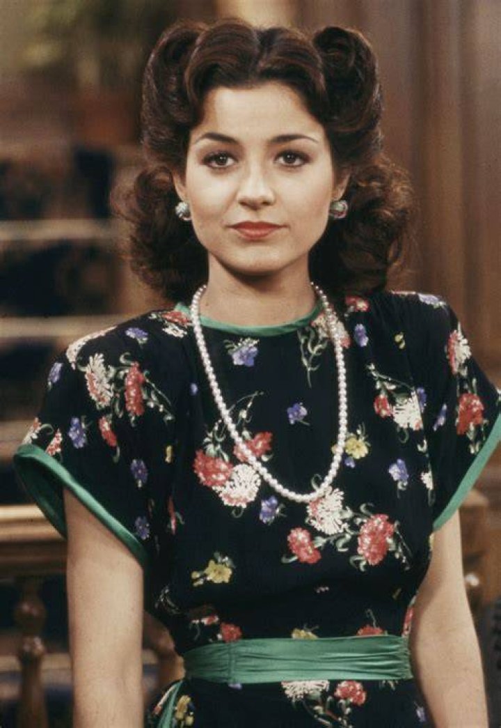 The Astonishing Net Worth Of Annie Potts: Unveiling The Actress's Fortune
