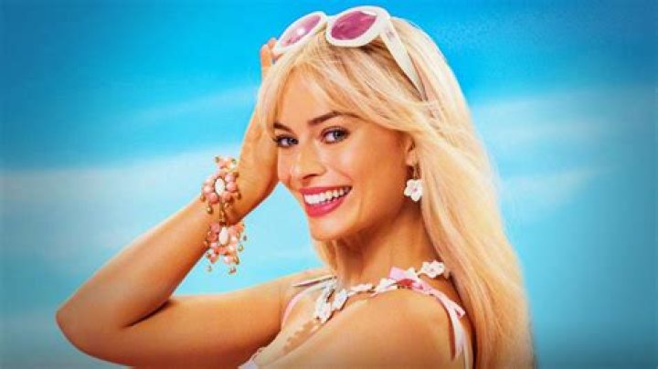 The Perfect Peaches And Cream Look Of Margot Robbie's Barbie