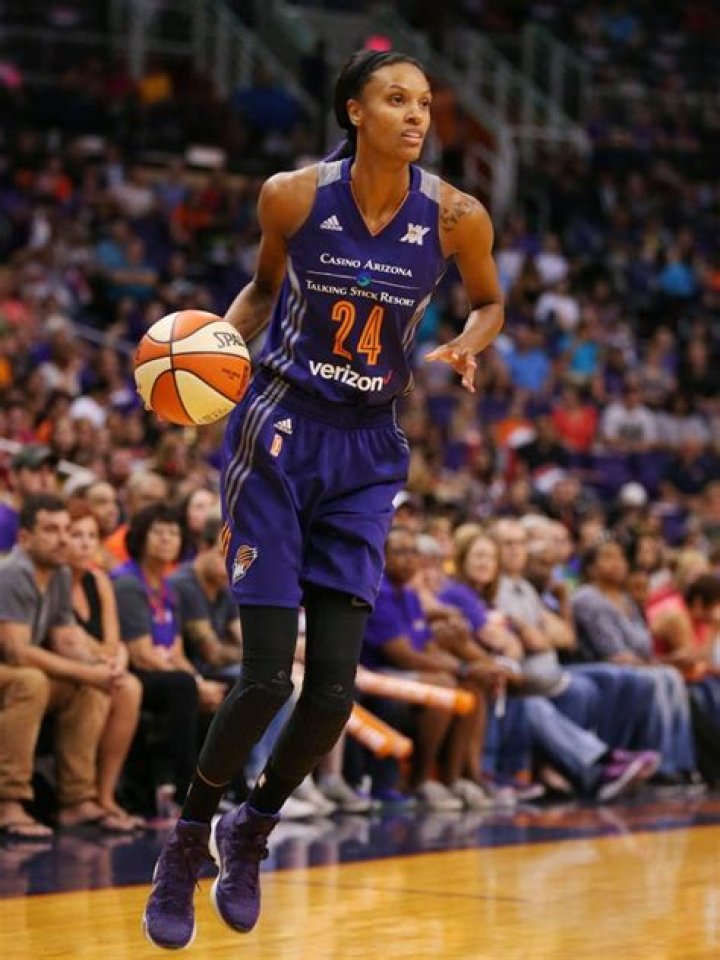 The sacrifices a married WNBA couple make for their twins