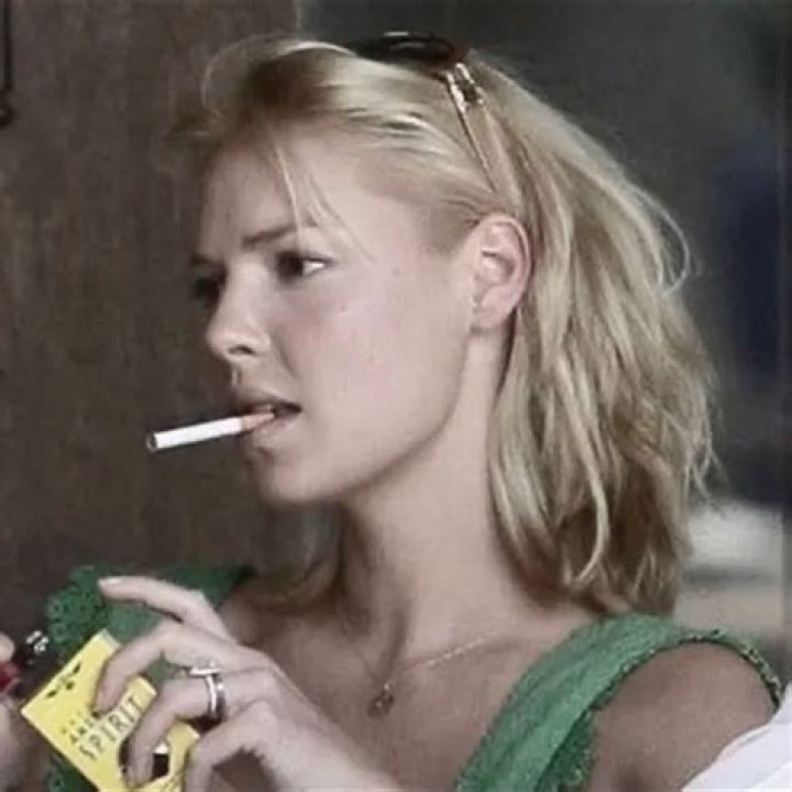 The Shocking Truth About Katherine Heigl's Smoking Habit