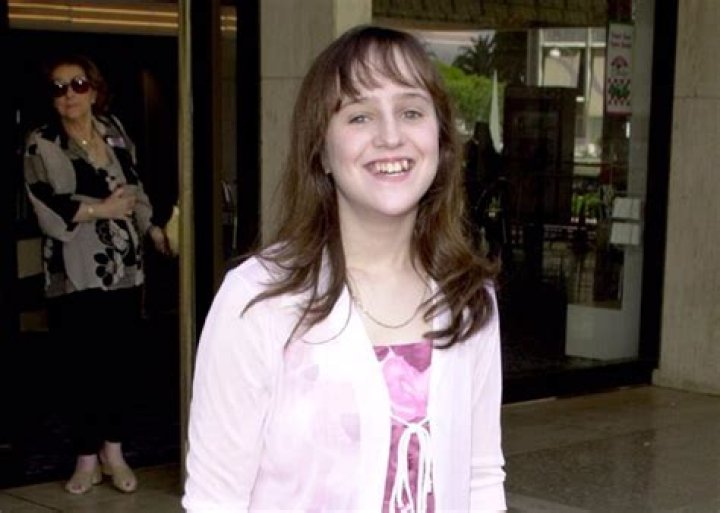 The Truth About Mara Wilson's Tragic Childhood