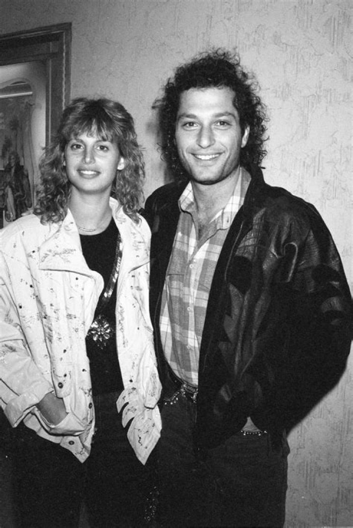 The Ultimate Picture Collection Of Howie Mandel's Wife