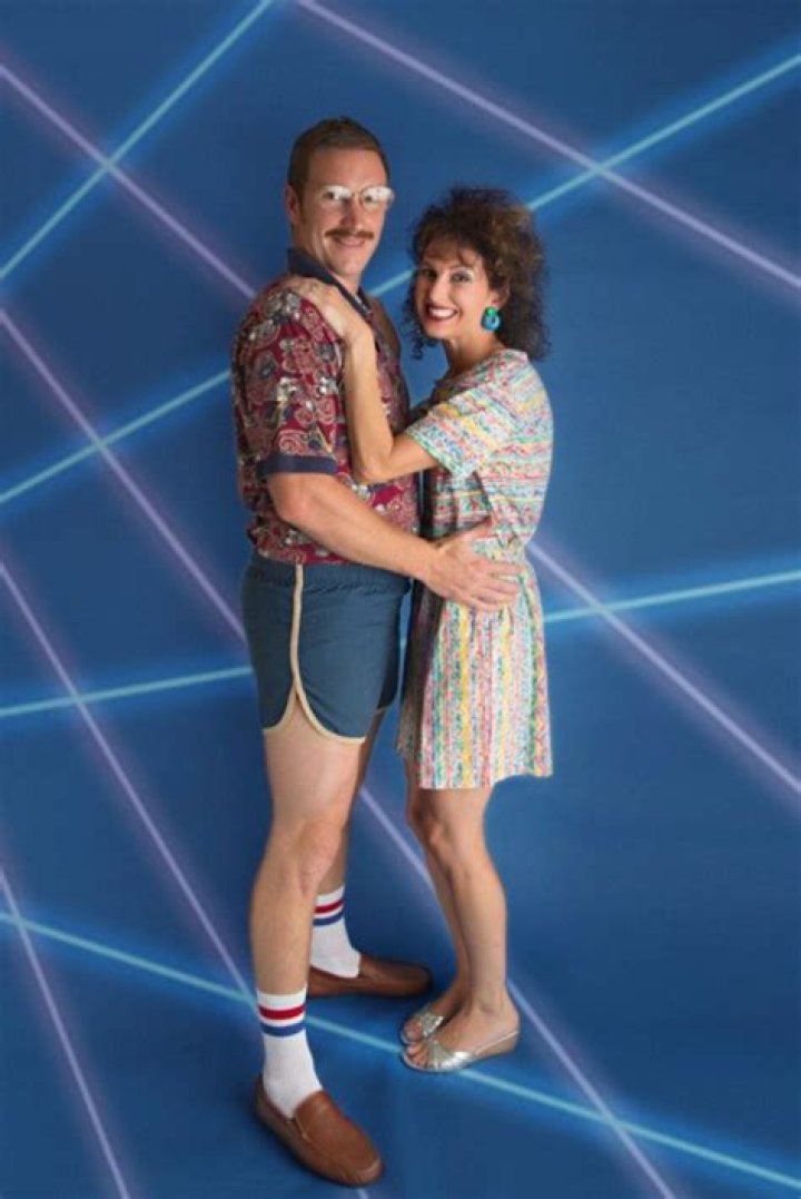 This Couple Did a Rad &rsquo;80s Themed Photoshoot to Celebrate Their 10th
