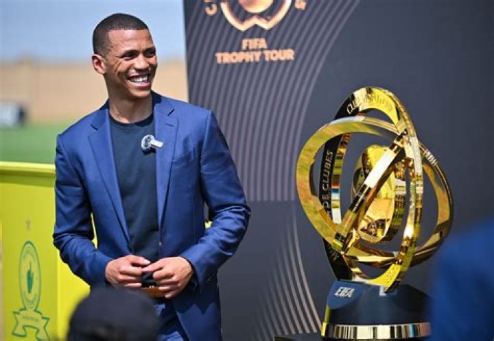 Tlhopie Motsepe Players want to come to Sundowns I'solezwe lesiXhosa