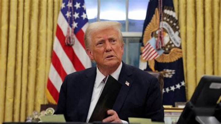 Trump exgirlfriend I was misled by New York Times CNN Video