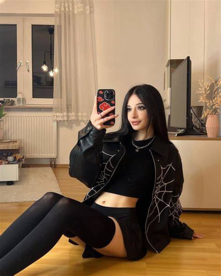 TW Pornstars Imskirby. Pictures and videos from Twitter.