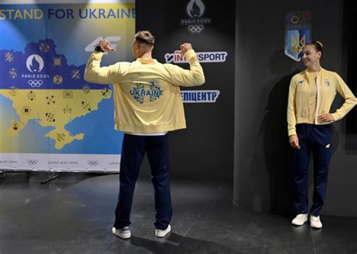 Ukraine Olympic Team Members Leave Sochi in Support of Protesters