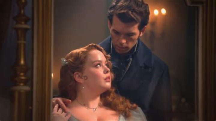 Uncover The Sultry Mirror Scene In Bridgerton: An Unforgettable Watch
