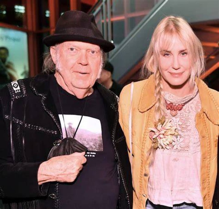 Understanding The Age Difference Between Neil Young And Daryl Hannah