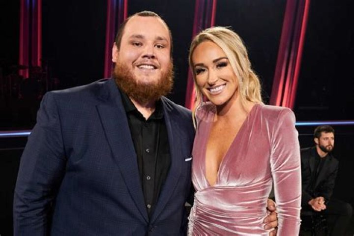 Unraveling The Mystery: How Much Does Luke Combs Weigh?