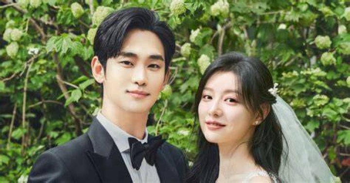 Unraveling The Relationship Mystery: Is Kim Soo Hyun Married To Seo Ye Ji?