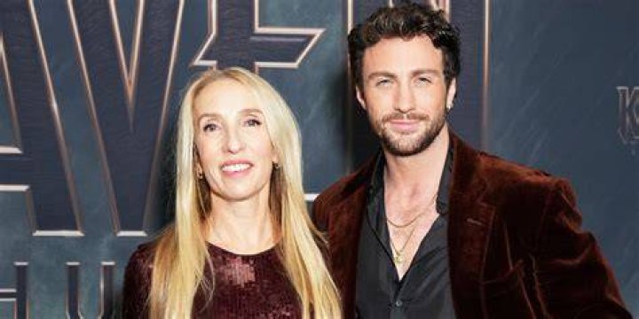 Unveiling Dakota Fanning's Love Life: Who Is Her Boyfriend?