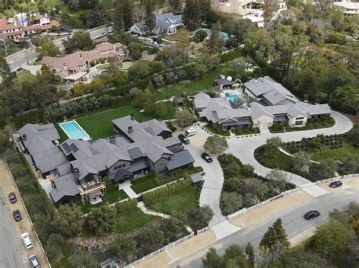Unveiling Kim Kardashian's House Address: A Peek Into Her Luxurious Abode