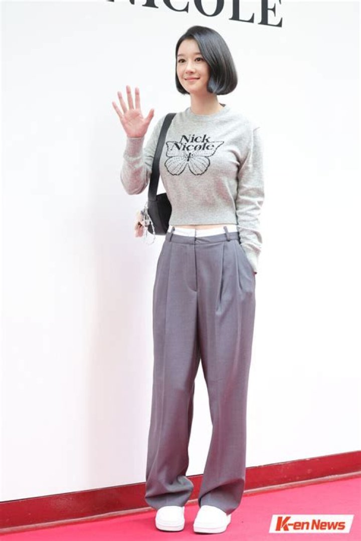 Unveiling The Charm Of Seo Yea Ji: The Rising Star Of Korean Entertainment