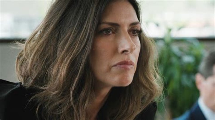 Unveiling The Charm: Who Played Sarah Cameron?