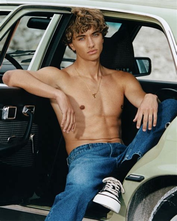 Unveiling The Details: Gavin Casalegno Height And Weight