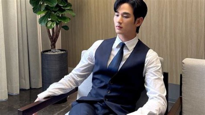 Unveiling The Fortune: Kim Soo Hyun Net Worth