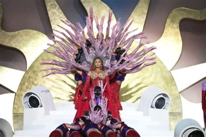 Unveiling The Height Of Queen Bey: How Tall Is Beyoncé In Feet?
