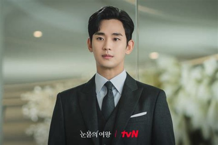 Unveiling The Love Life Of Kim Soohyun: Is He Dating Anyone?
