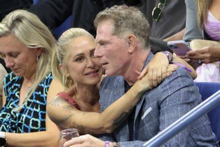 Unveiling The Mystery: Who Is Bobby Flay's Girlfriend?