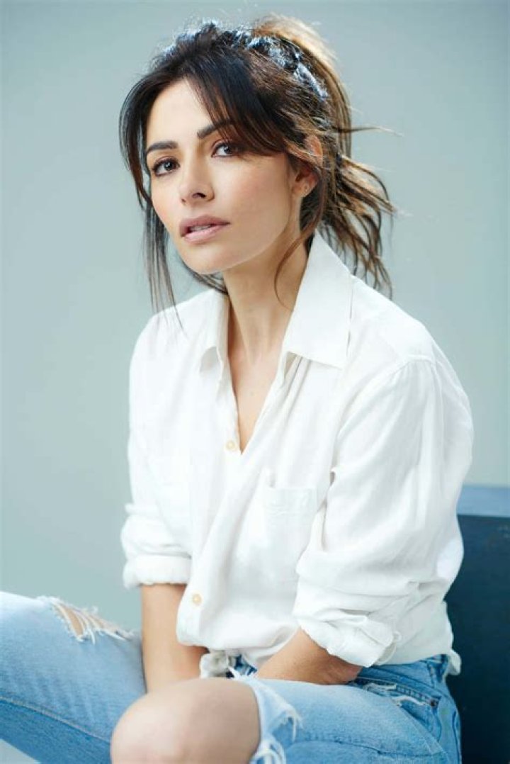 Unveiling The Roots: The Fascinating Story Of Sarah Shahi's Parents