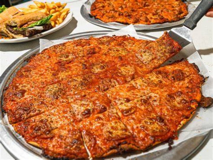 Vito & Nick&rsquo;s Pizzeria, Chicago IL Endo Edibles