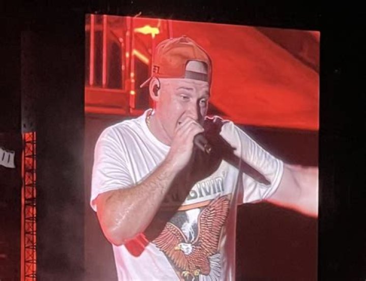 Wallen Shaves His Head, Reveals Signature Mullet Is Gone