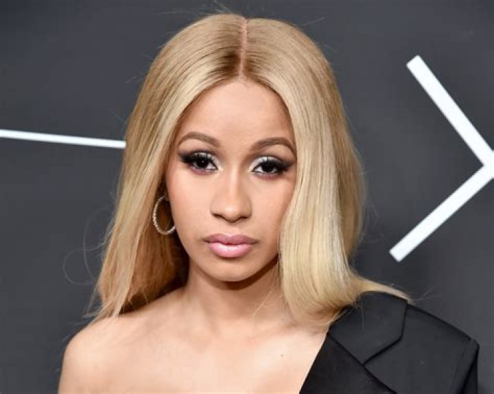 What Foundation Does Cardi B Wear? POPSUGAR Beauty UK