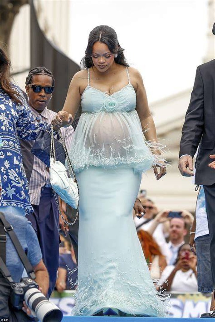 WHAT!? Rihanna has just given birth and is now a mom!
