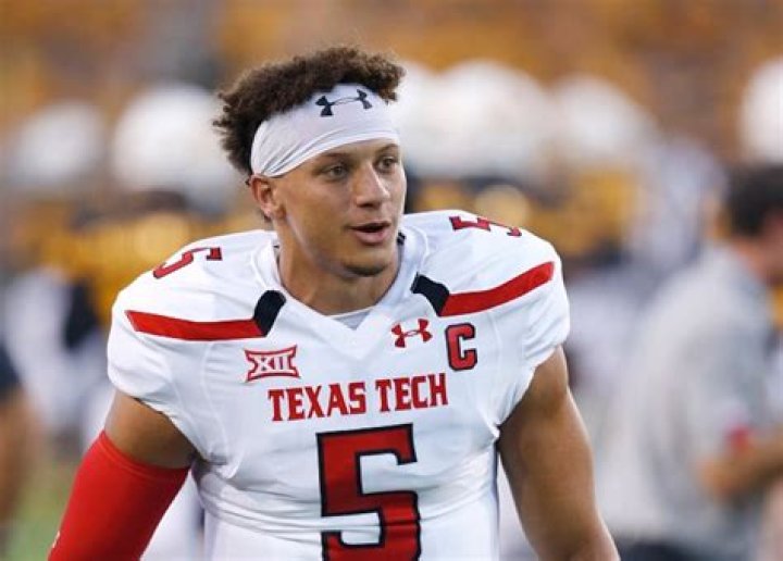 What was Patrick Mahomes' height and weight during the NFL Draft?