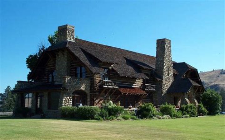 Where was Yellowstone filmed? Chief Joseph Ranch in Montana Where is