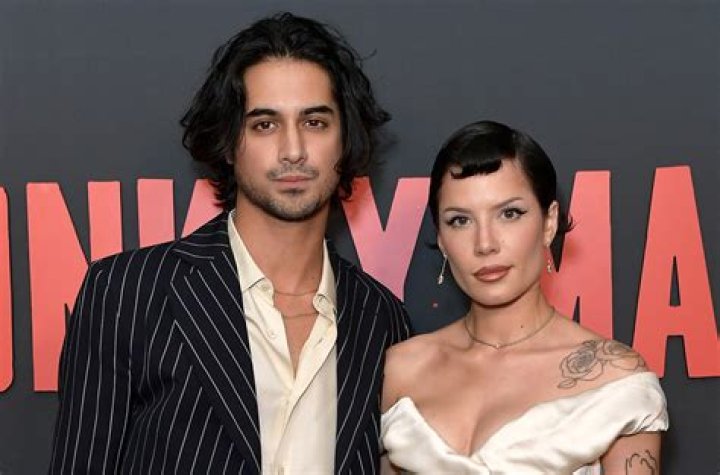 Who's Anthony Kiedis Dating In 2024? - Current Relationship Status