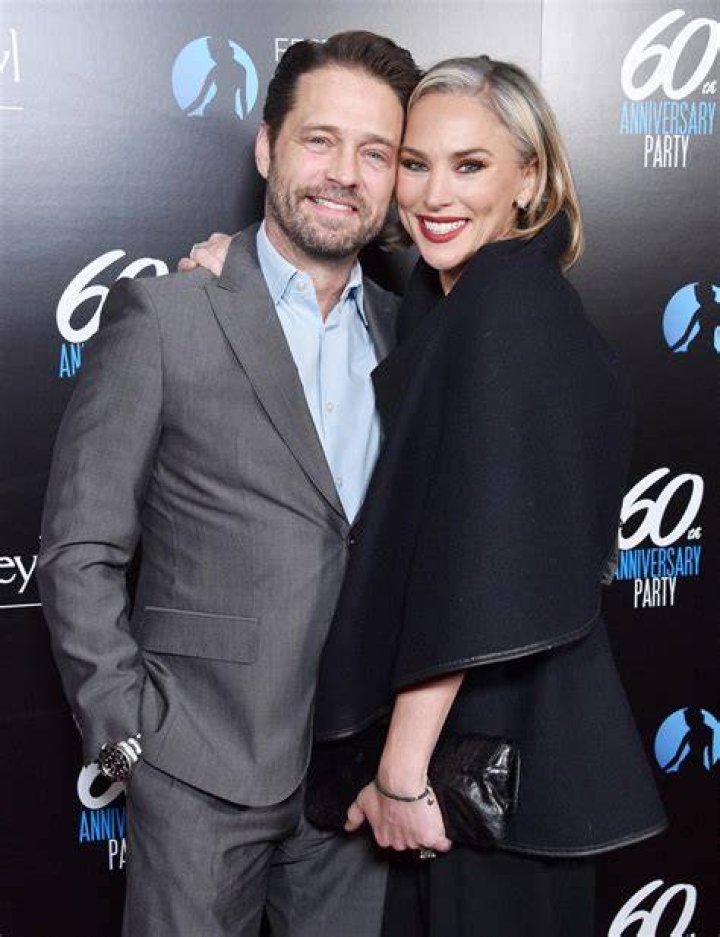 Who did Jason Priestley date? How old are Jason Priestley's children