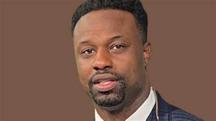 Who is Bart Scott ESPN analyst, his age, wife, salary, contract, net