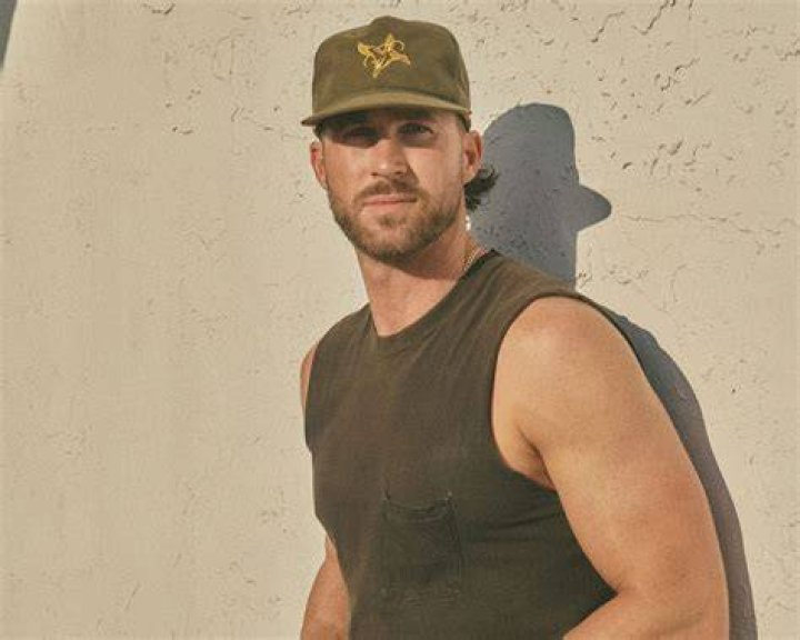 Who Is Riley Green's Wife? Is He Married?, Age, Height