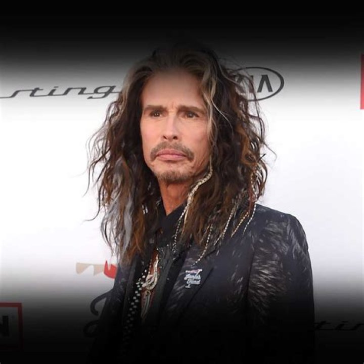 Who Stole The Lead Singer Of The Red Hot Chili Peppers' Heart?