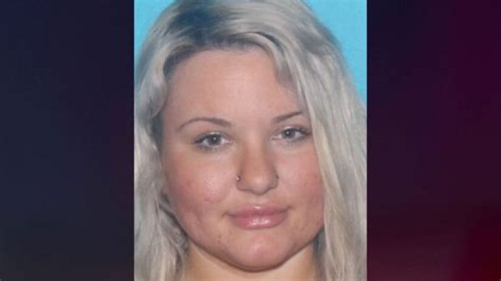 Woman allegedly tried to hire hitman to murder the wife of a man she